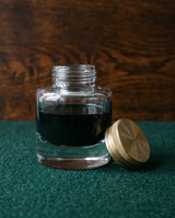Glas-Tintenfass mit Messingdeckel, Schweres Glas-Tintenfass, Messingdeckel mit Gewinde, Ansicht 1