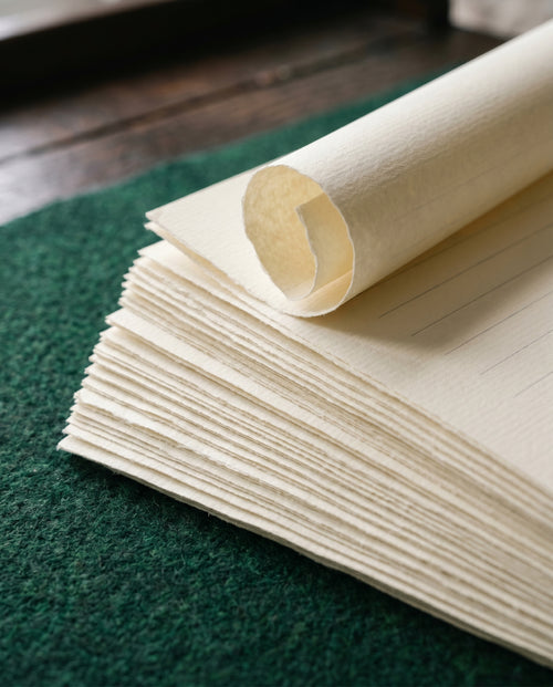 Büttenpapier, liniert, 50 Blatt, Cremefarbenes Büttenpapier, fein liniert, 50 Blatt, Ansicht 2